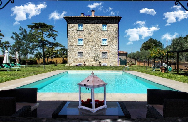 Maravillosa casa de vacaciones privada con WIFI, A/C, piscina privada, TV, veranda, aparcamiento