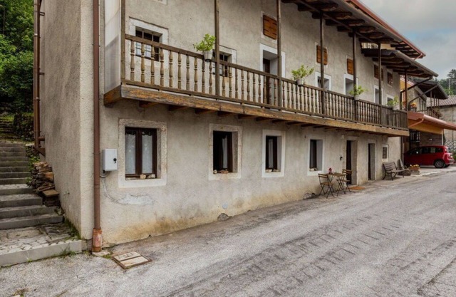 Preciosa casa de vacaciones privada para 5 personas con balcón, mascotas permitida y aparcamiento