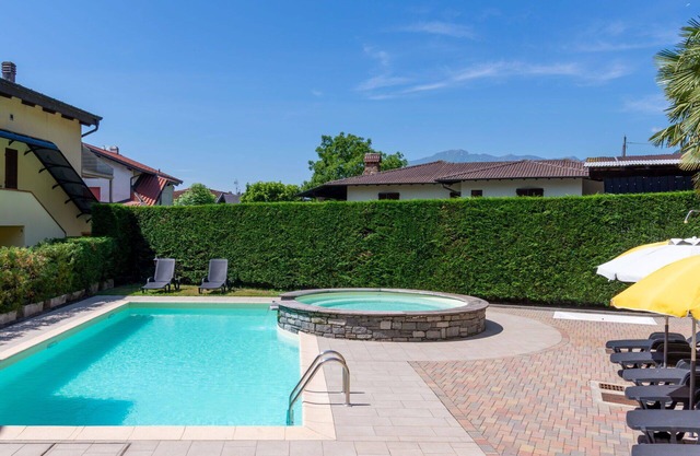 Casa de vacaciones privada con WIFI, A/C, piscina, TV, terraza, mascotas permitida, aparcamiento