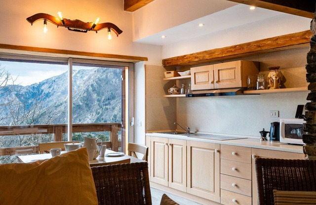 Maravillosa casa de vacaciones privada con A/C, WIFI, balcón, vista panorámica, aparcamiento