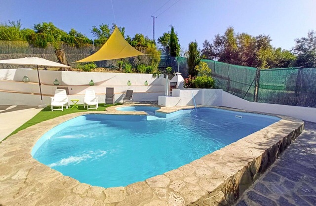 Casa de vacaciones privada con WIFI, piscina privada, A/C, bañera de hidromasaje, TV, terraza