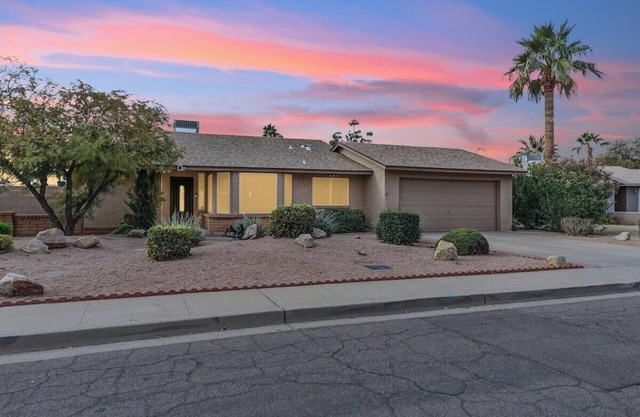 Stunning Remodeled 2BR Retreat in NorthScottsdale