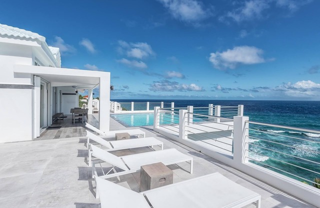 Impresionante y aislado Waterfront 4bd
