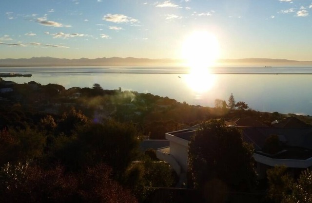 Impresionante panorama del mar - Abel Tasman Bay - Impresionantes puestas de sol.