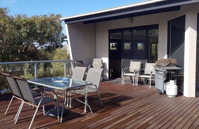Stunning Sea Views on Surf