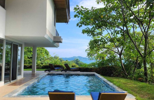 Impresionante vista al mar Villa de lujo con piscina privada, a 10 minutos de Curu Park