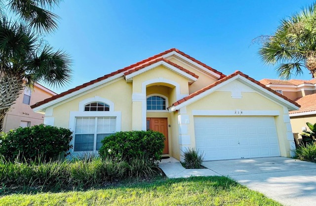 Stunning South facing vacation home w/ pool & spa!