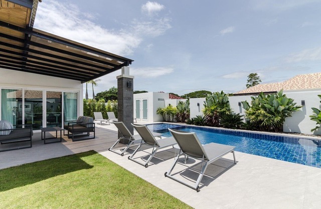 Stunning Spacious Private Pool Villa - Hua Hin