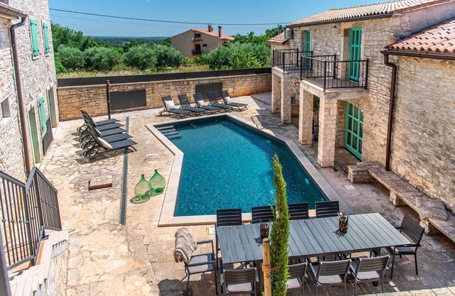 Stunning stone villa with private pool in central Istria