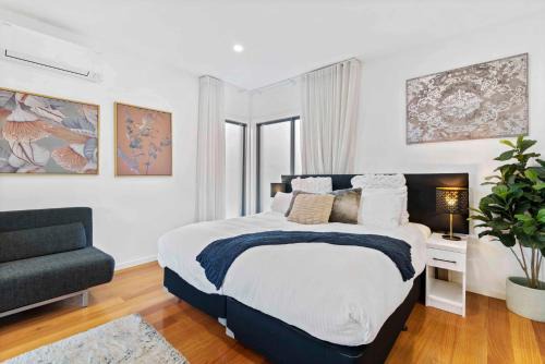 Stunning Studio Apartment Near Public Transport