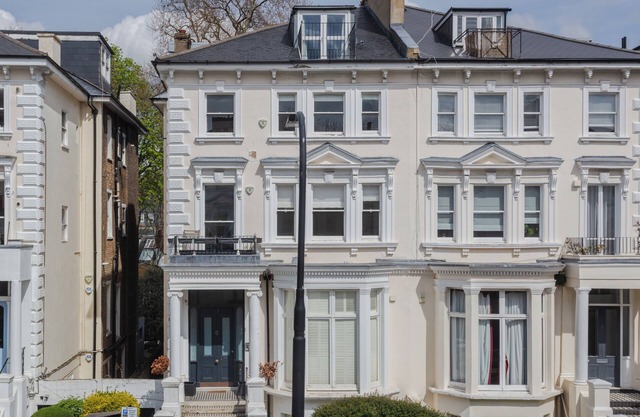 Stunning + Stylish 1 Bed Apartment in Belsize Park
