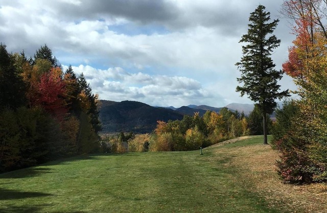 Impresionantes alojamientos de vacaciones de verano junto a la montaña cerca de North Conway