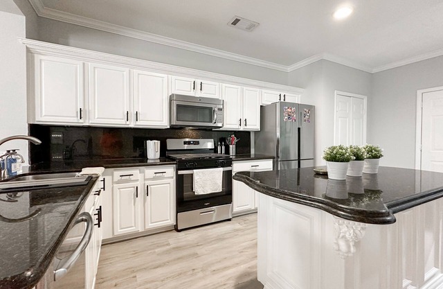 Stunning Townhome Retreat in Woodland, TX