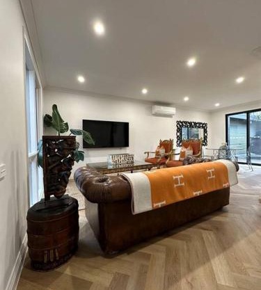 Stunning Townhouse - 10 min to CBD