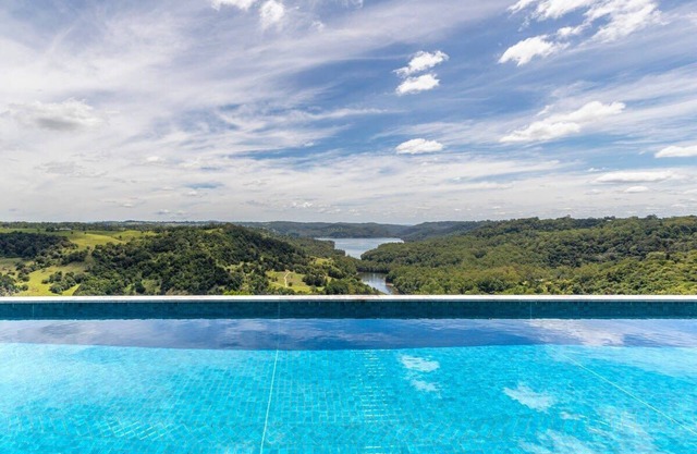 Stunning Tranquil Hinterland Retreat-Superb Views!