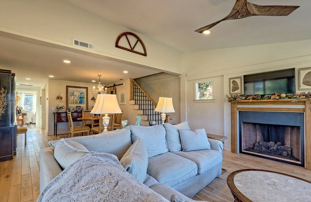Stunning Views and Easy Access to Downtown Clayton