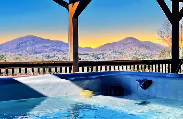 Stunning Views, Hot Tub, Pool Table & so much more!