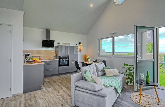 Estupenda casa de vacaciones para 3 personas con WIFI, TV, patio y aparcamiento