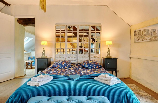 Maravillosa casa de vacaciones con jacuzzi, WIFI, TV, terraza, mascotas permitida y aparcamiento