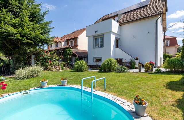 Estupenda casa de vacaciones para 4 personas con piscina privada, WIFI, TV, patio y aparcamiento