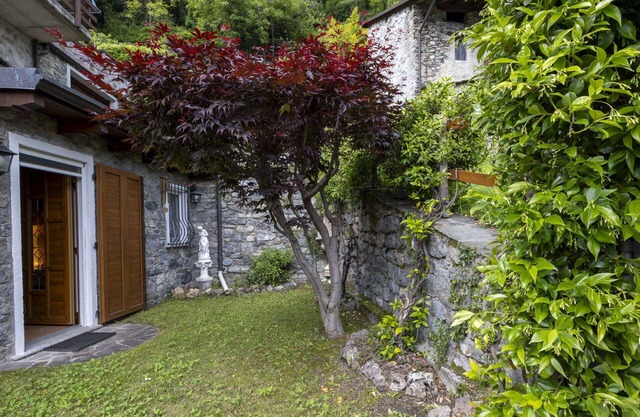 Stunning villa for 6 people with WIFI, TV, patio, pets allowed and parking
