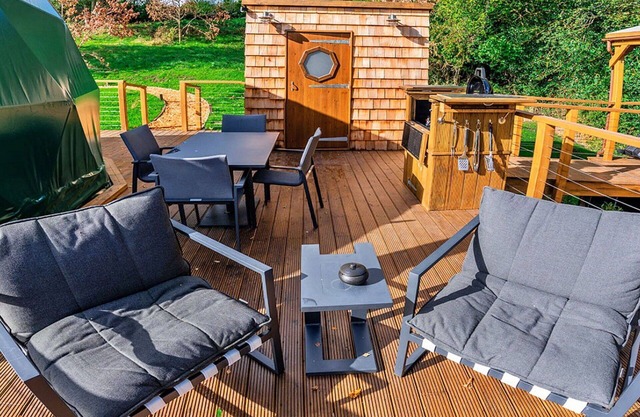 Maravillosa casa de vacaciones para 4 personas con WIFI, jacuzzi, terraza y aparcamiento