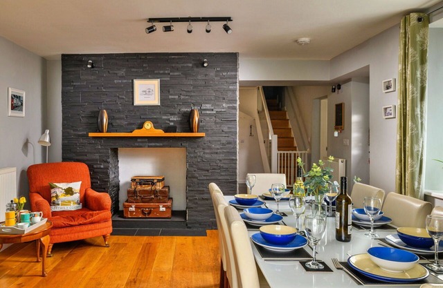 Maravillosa casa de vacaciones para 8 personas con WIFI, TV, mascotas permitida y aparcamiento