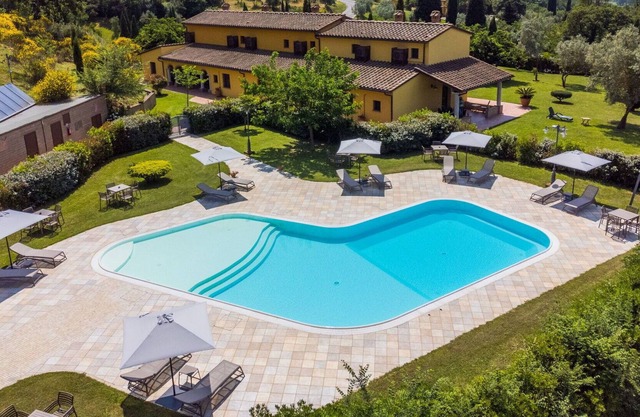 Estupenda casa de vacaciones para 6 personas con piscina, WIFI, A/C, TV y aparcamiento
