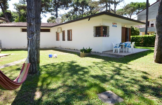 Stunning villa for 7 guests with A/C, TV, terrace, pets allowed and parking