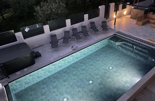 Stunning Villa with infinity pool, Croatia