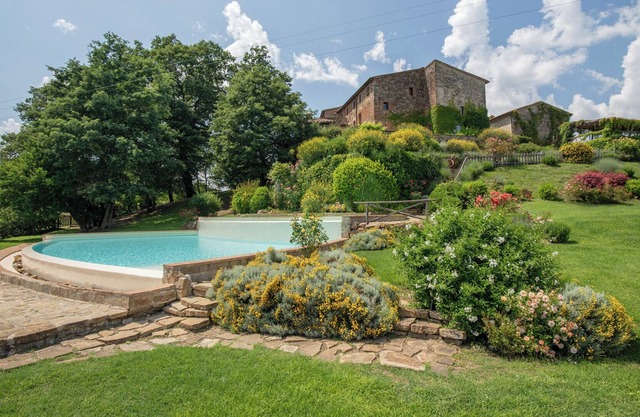 Impresionante villa con piscina cerca de San Galgano / 8 habitaciones - 9 baños