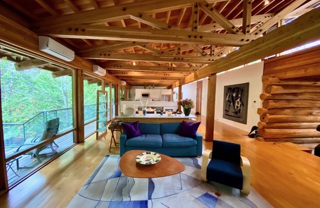 Stunning Water Front Cottage
