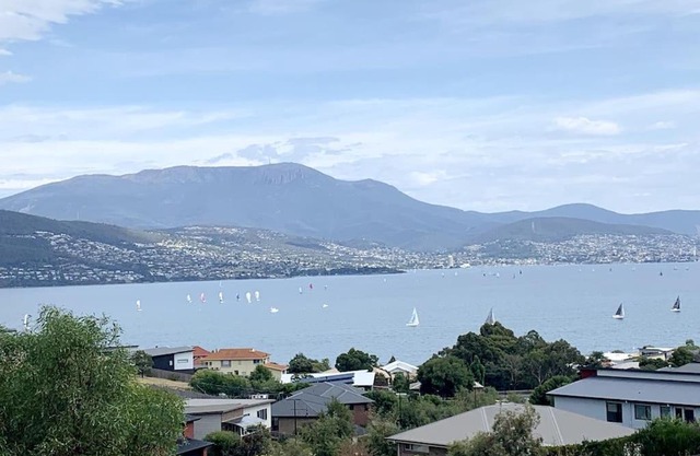 Stunning water view home in Hobart