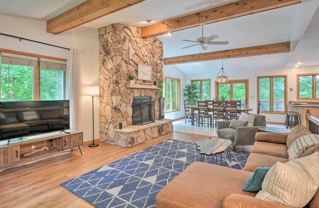 Stunning Waterfront Home w/ Fireplace & Grill