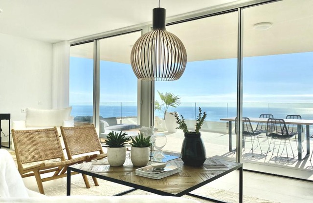 Stupa Hills - Superb Luxury Apartment Sea Views