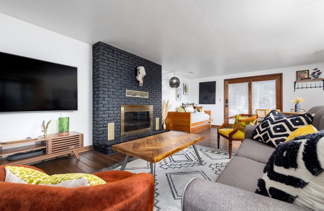 Stylish 1 bedroom cottage along the Mississippi River