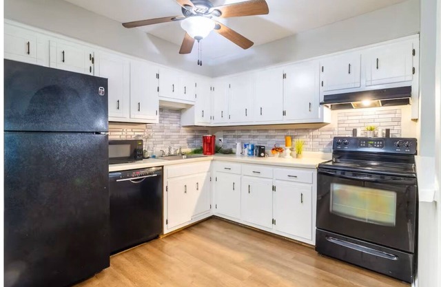 ★ Stylish 1BR Condo on Music Row Walkable, Cozy, and Convenient ★