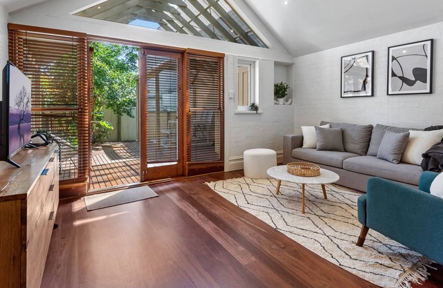 Stylish 2-Bed Brunswick Retreat with Sunny Deck