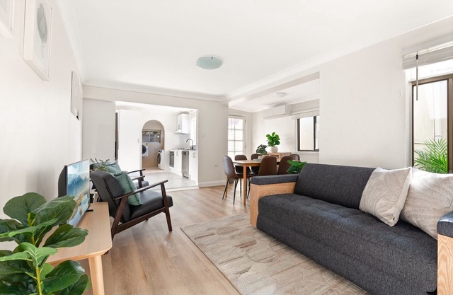 Stylish 2-Bed House in Leichhardt
