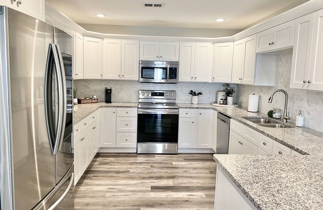 Stylish 2Bed/2Bath - Close to I-75 and EKU