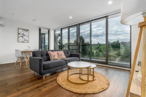 Stylish 2BR Apt 5 mins to Canberra Hospital - Hosted by Canstay