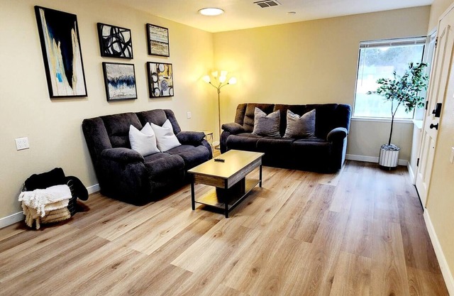 Modern 2BR Escape near Santana Row – Heart of Silicon Valley