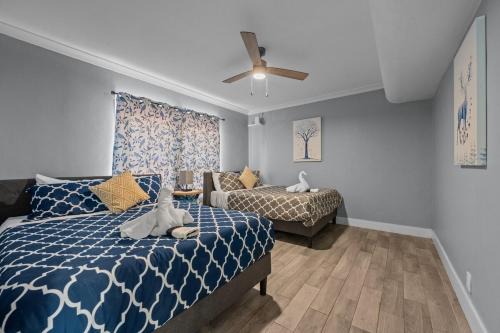 Stylish 2BR Saltwater Pool
