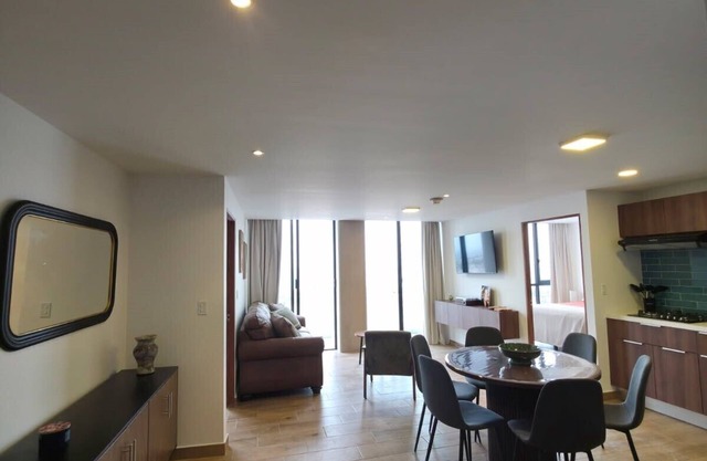 Stylish 2BR Sea Views Near Malecón & Bars