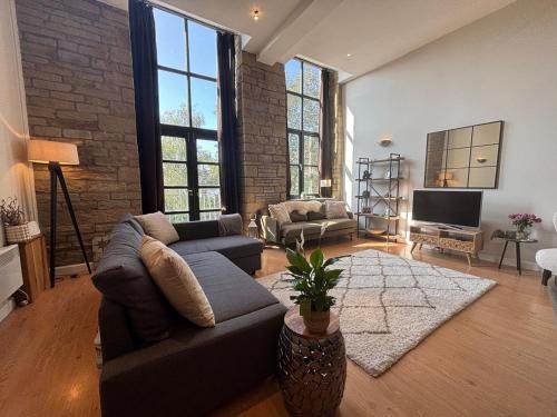 Stylish 3-Bedroom Mill Conversion near Leeds