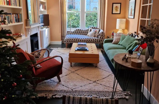 Stylish 3 Bedroom House near Shepherd's Bush