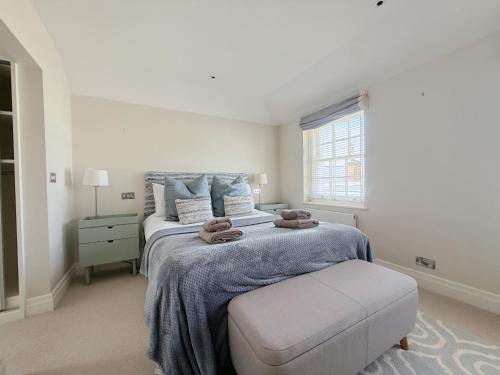 Stylish 3-Bedroom Terrace House Near Earls Court