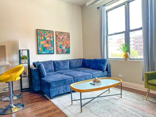 Stylish 420 Friendly 3BR Chicago Getaway with Optional Parking Near McCormick Place, Grant Park & Soldier Field