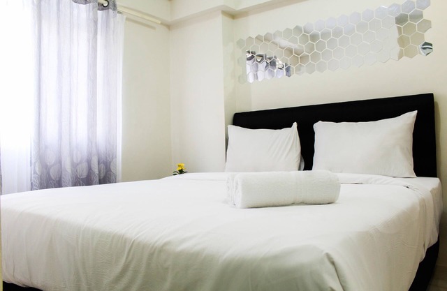 Stylish and Posh 1BR Gading Nias Apartment