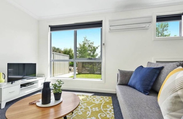 Stylish and Spacious Launceston Villa + Free Wifi